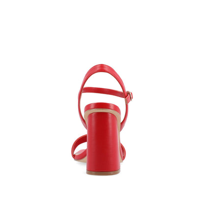 Journee TIVONA STRAPPY BLOCK HEELS IN STATEMENT - Red