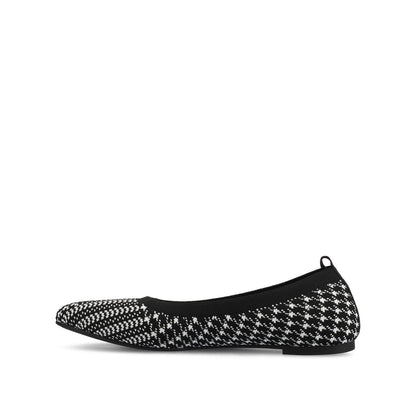 Journee MARYANN KNIT FABRIC BALLET FLATS - Black and White Knit