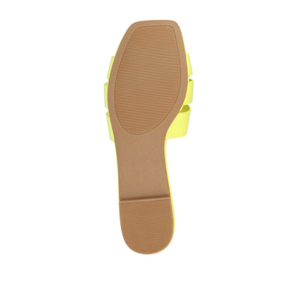 Journee ARRINA SLIDE SANDALS IN STATEMENT PATENT - Yellow Patent