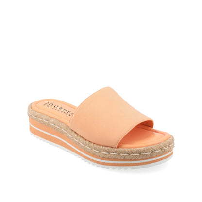Journee ROSEY ESPADRILLE WEDGE HEELED SLIDE SANDALS IN STATEMENT - Peach