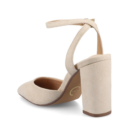 Journee TYYRA BLOCK HEELS IN FAUX SUEDE - Nude