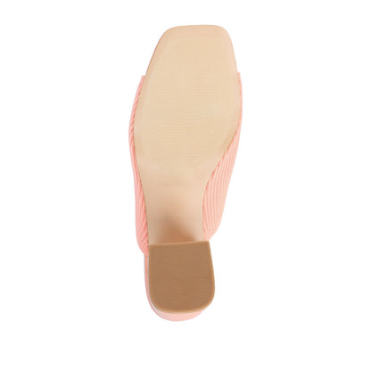 Journee LORENNA MULE BLOCK HEELS IN KNIT FABRIC - Coral