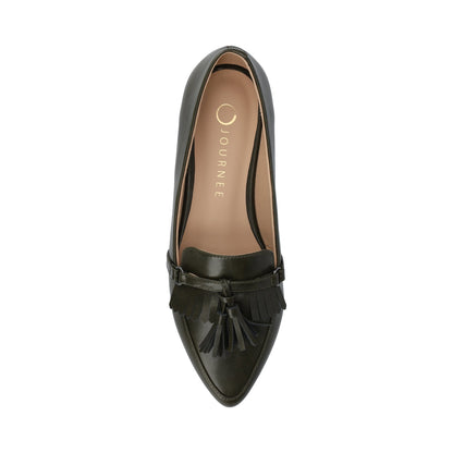 Journee JANNAH TASSEL LOAFER FLATS IN WIDE - Olive