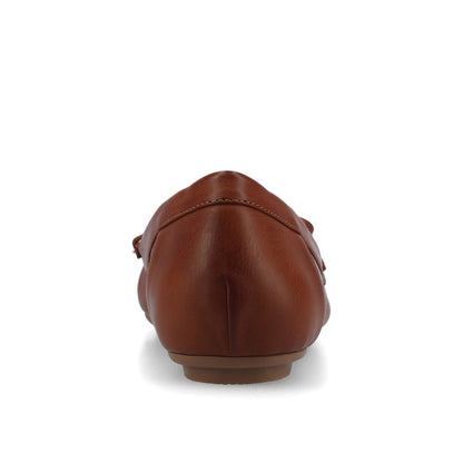 Journee NOVELLA DRIVING LOAFER IN WIDE - Cognac