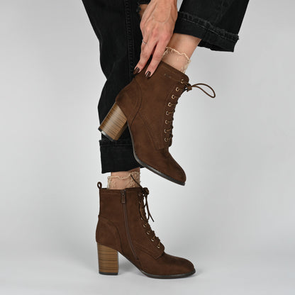 Journee BAYLOR VEGAN LEATHER LACE-UP BOOTIES IN WIDE - Oxblood Patent