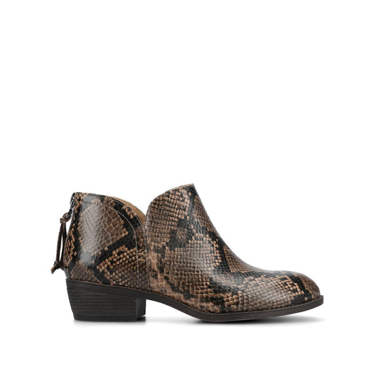 Journee LIVVY ZIP-UP BOOTIES IN WIDE - Brown Snake
